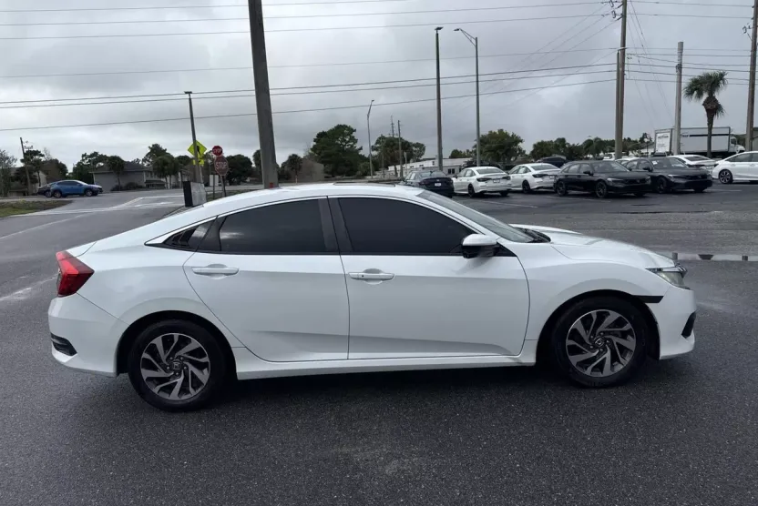 2016 Honda Civic EX photo 1