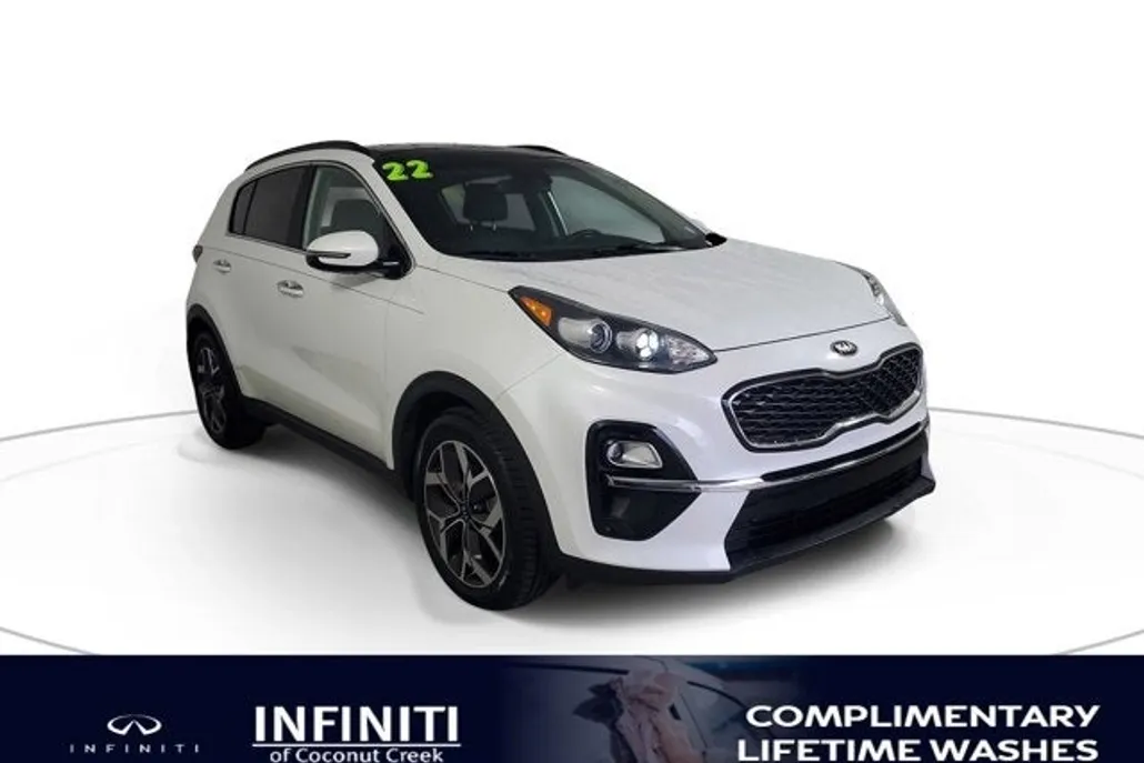2022 Kia Sportage EX photo 1