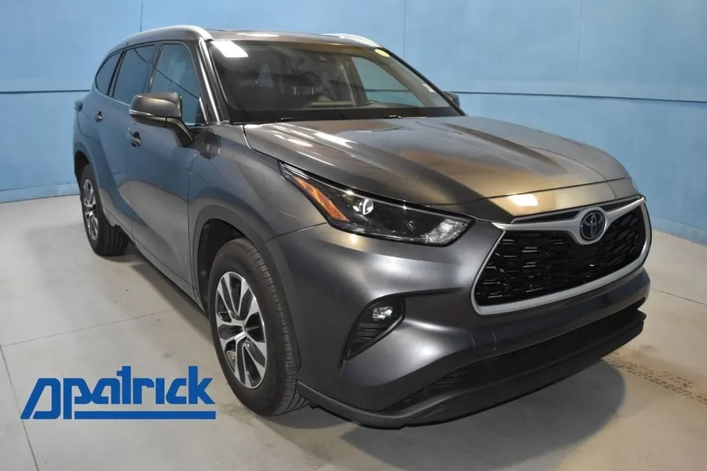 2022 Toyota Highlander XLE Sport photo 1