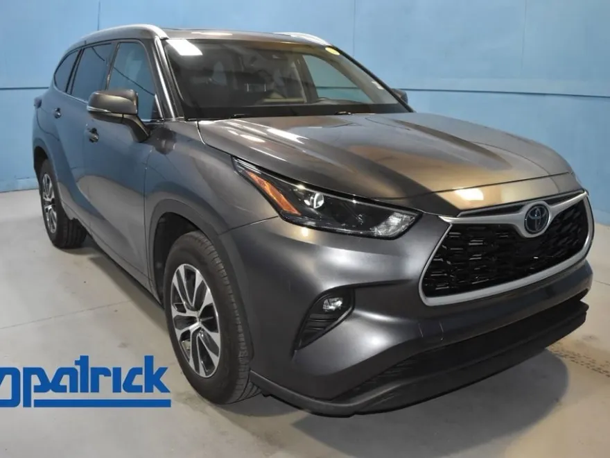 2022 Toyota Highlander XLE Sport photo 1