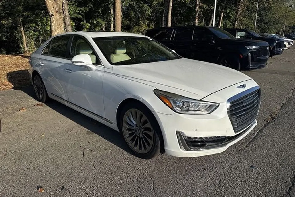 2017 Genesis G90 5.0L Ultimate photo 1