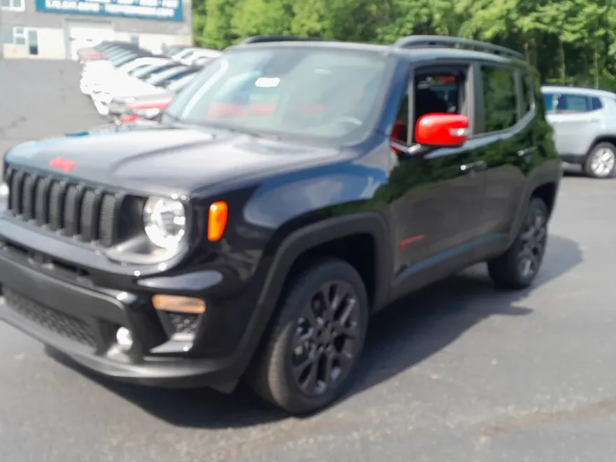 2023 Jeep Renegade Red Edition photo 1