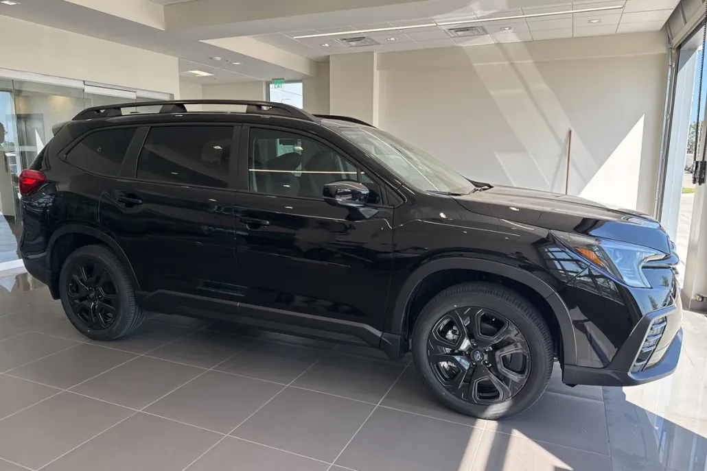 2025 Subaru Ascent Onyx Edition photo 1