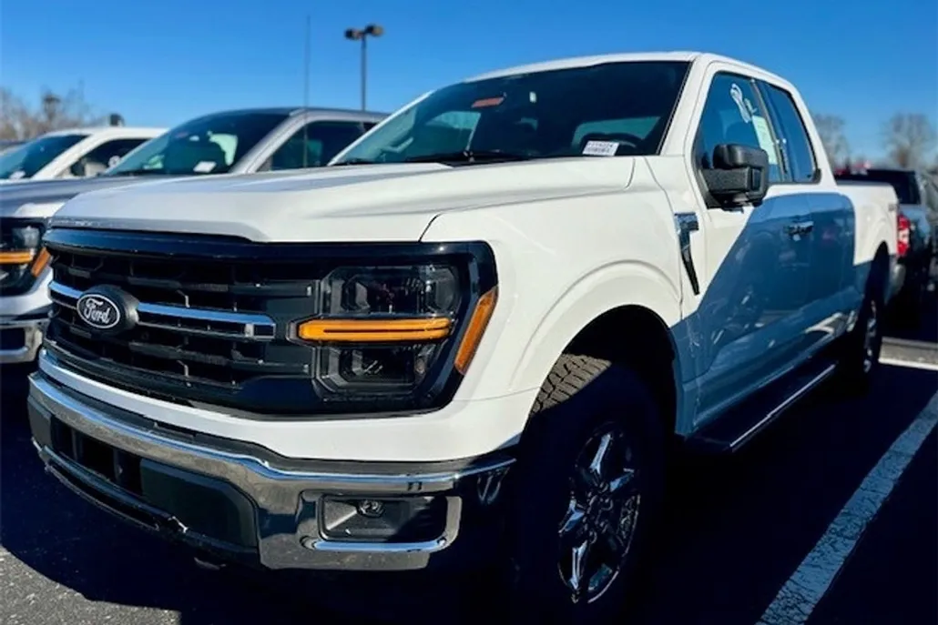 2024 Ford F-150 XLT photo 1