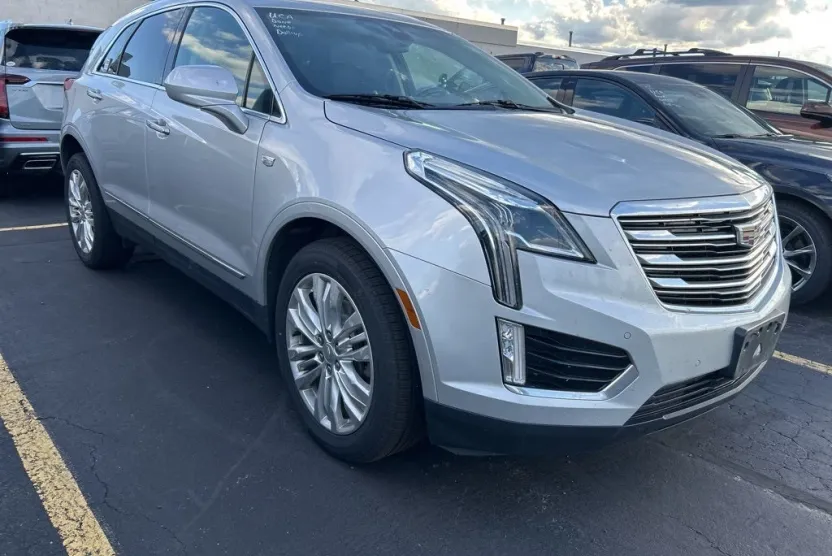 2019 Cadillac XT5 Premium Luxury photo 1