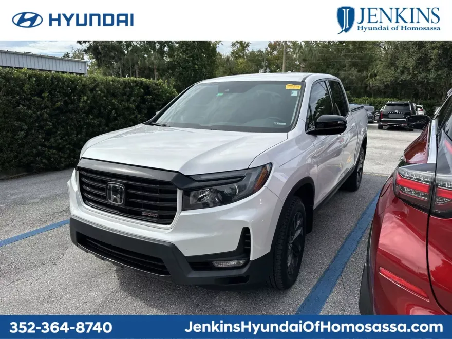 2023 Honda Ridgeline Sport photo 1