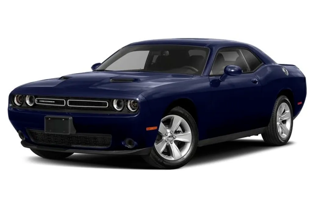 2022 Dodge Challenger SXT photo 1