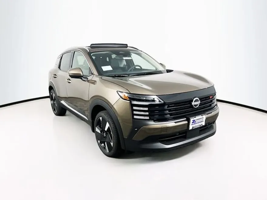 2025 Nissan Kicks SR photo 1