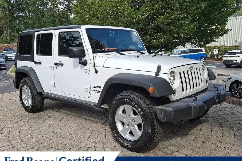 2017 Jeep Wrangler Unlimited Sport photo 1