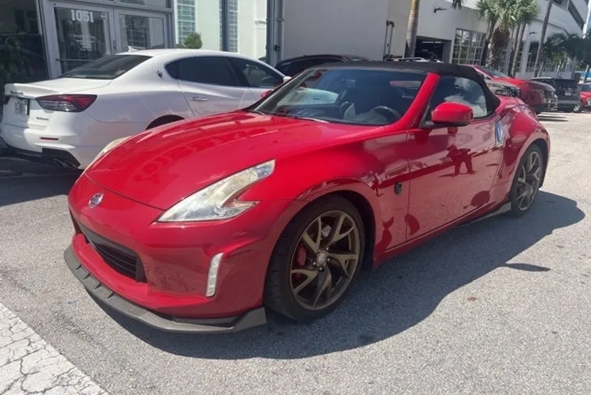 2016 Nissan 370Z Touring Sport photo 1