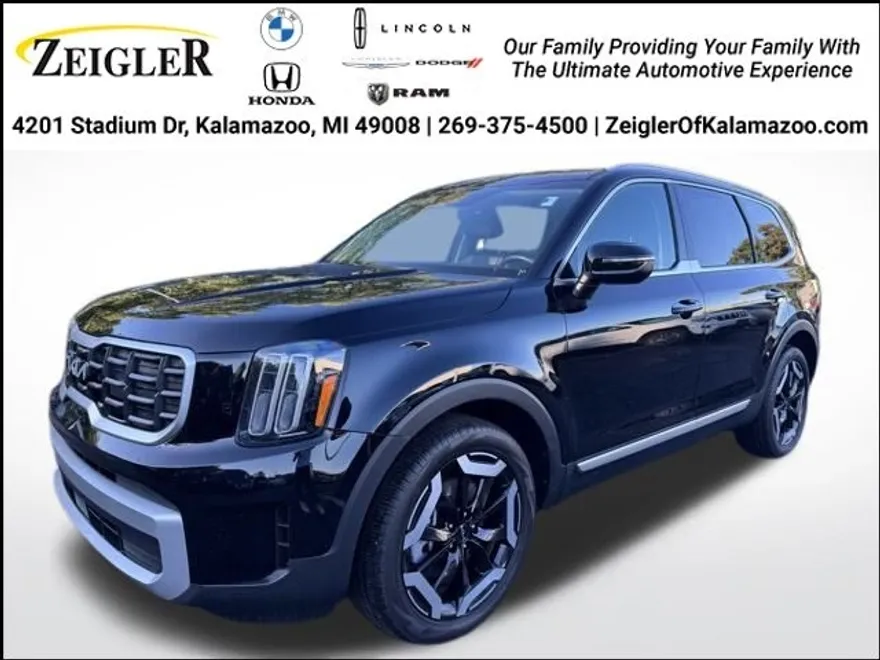 2024 Kia Telluride S photo 1