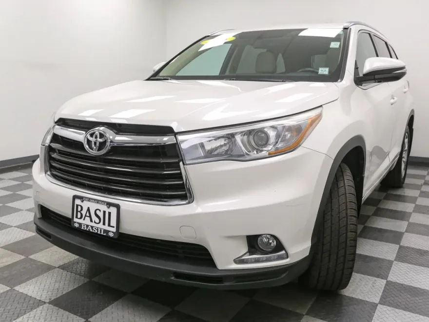 2015 Toyota Highlander Limited Platinum photo 1
