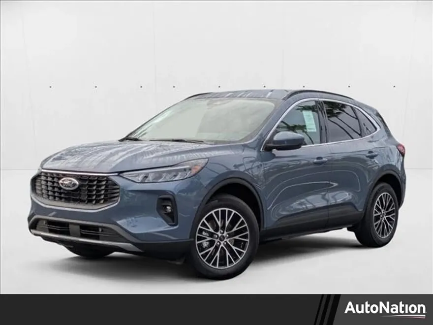 2025 Ford Escape photo 1
