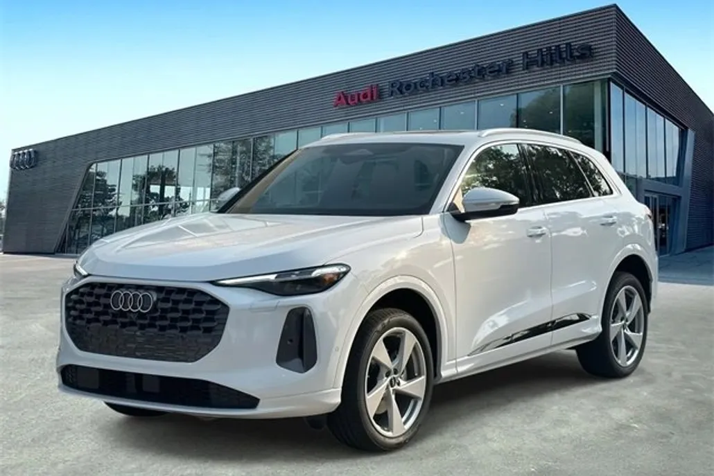 2025 Audi Q5 Premium Plus photo 1