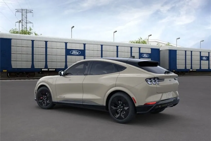 2025 Ford Mustang Mach-E GT photo 1