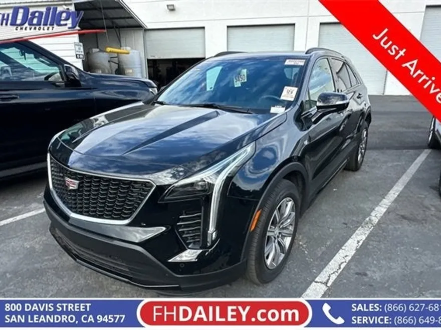 2021 Cadillac XT4 Sport photo 1