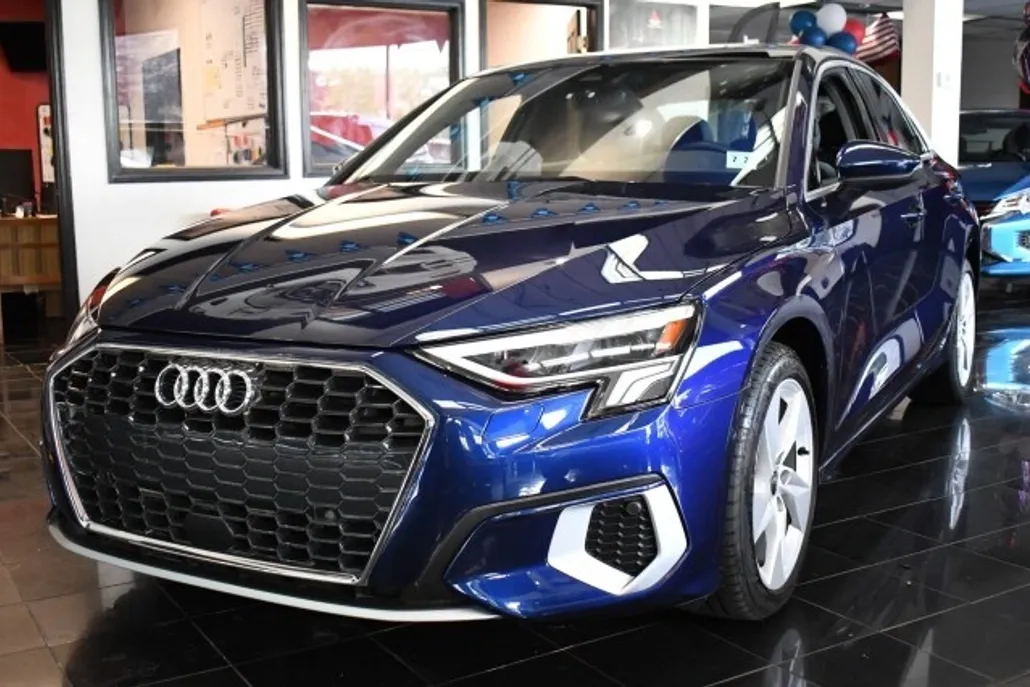 2022 Audi A3 40 Premium photo 1