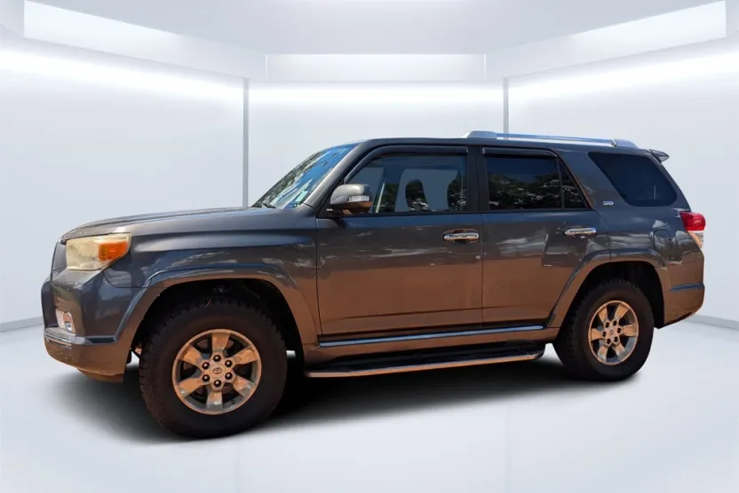 2010 Toyota 4Runner V6 photo 1