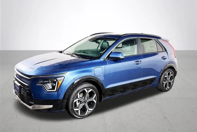 2025 Kia Niro Plug-In Hybrid SX Touring photo 1