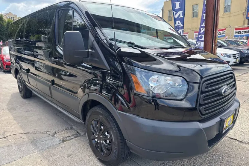 2016 Ford Transit XL photo 1