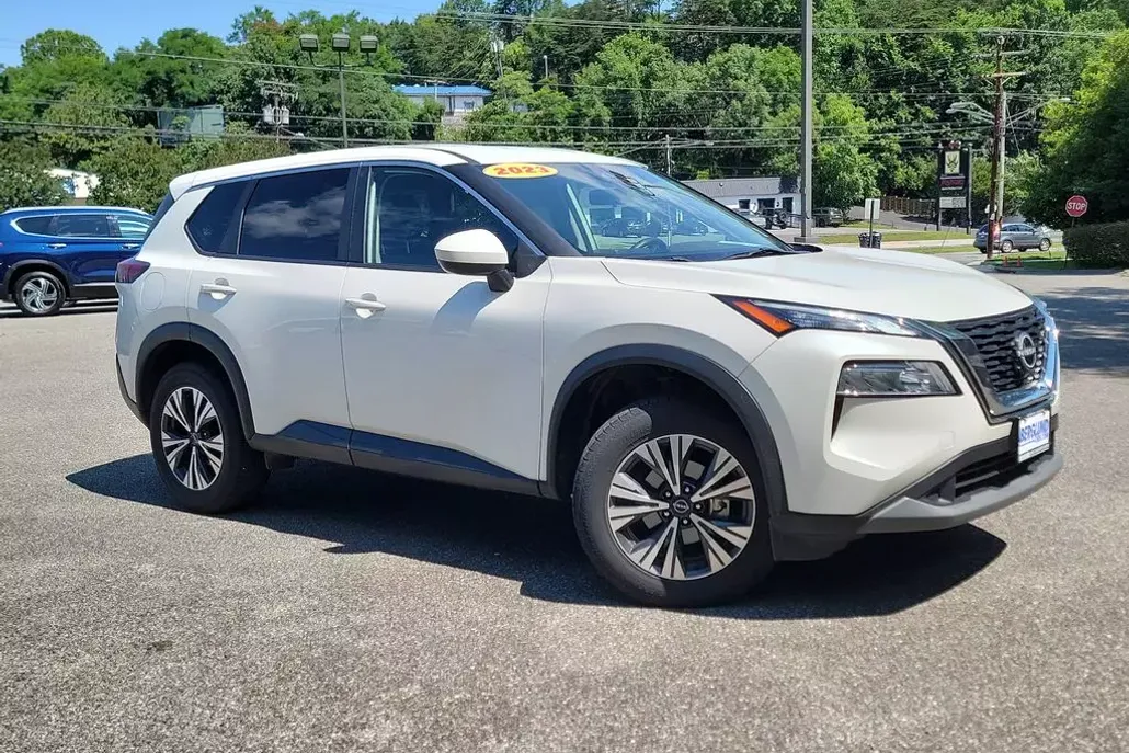 2023 Nissan Rogue SV photo 1