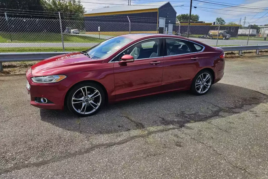 2016 Ford Fusion Titanium photo 1