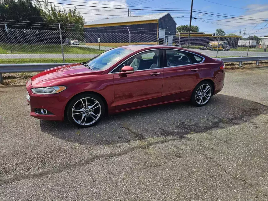2016 Ford Fusion Titanium photo 1