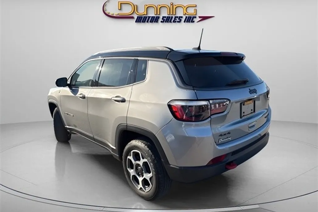 2022 Jeep Compass Trailhawk photo 1