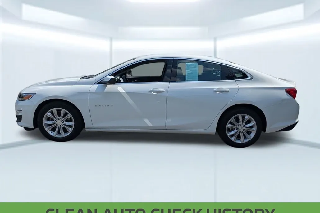 2023 Chevrolet Malibu 1LT photo 1
