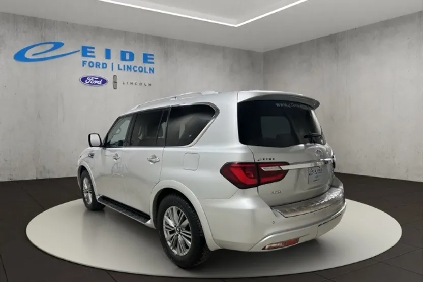 2020 Infiniti QX80 Luxe photo 1