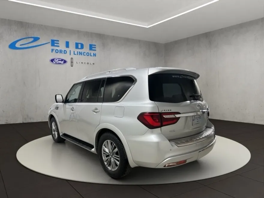 2020 Infiniti QX80 Luxe photo 1