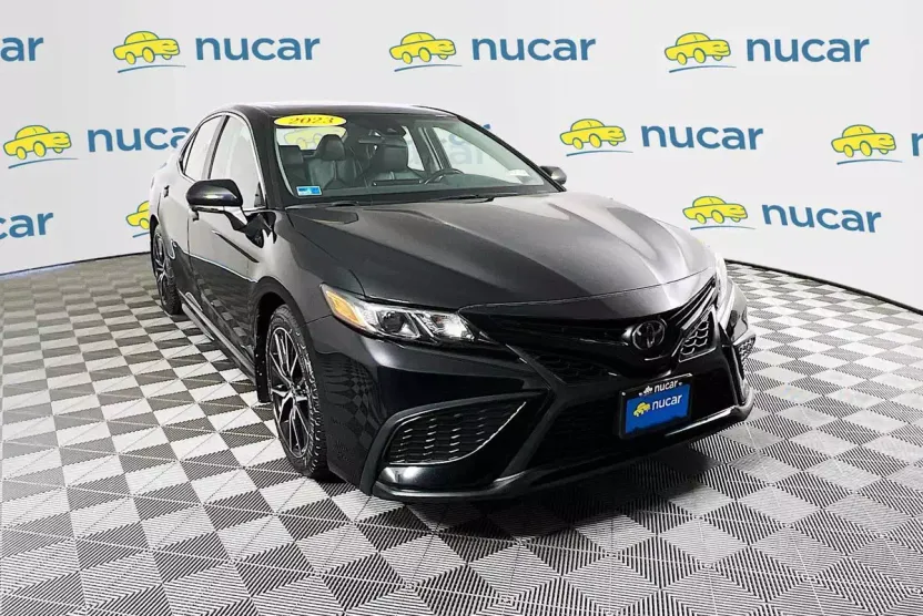 2023 Toyota Camry SE photo 1
