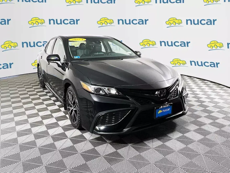 2023 Toyota Camry SE photo 1