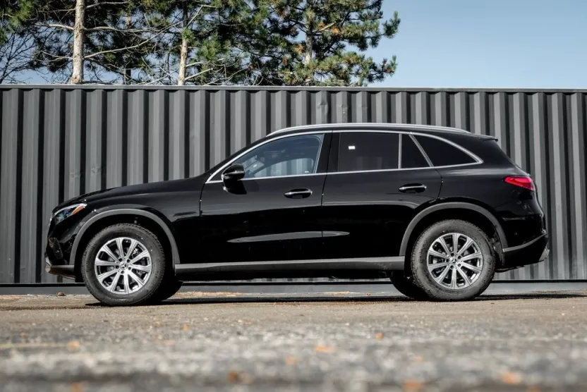 2026 Mercedes Benz GLC 300 4MATIC photo 1
