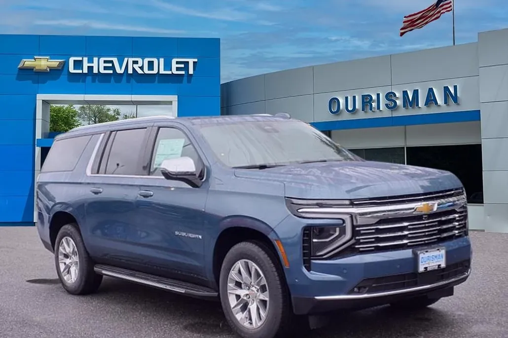 2025 Chevrolet Suburban Premier photo 1