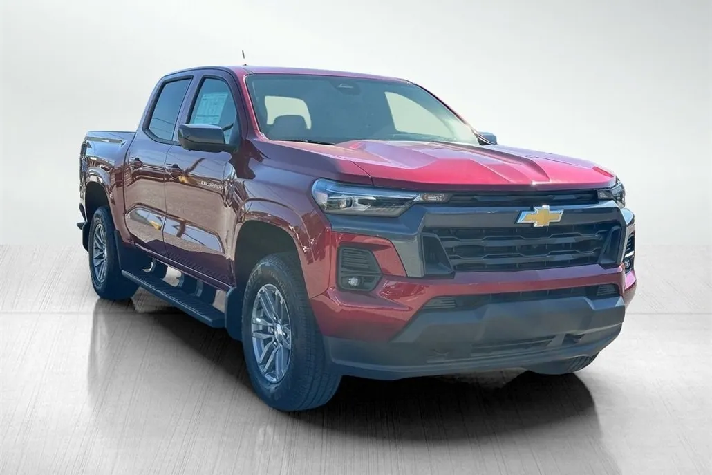 2026 Chevrolet Colorado LT photo 1