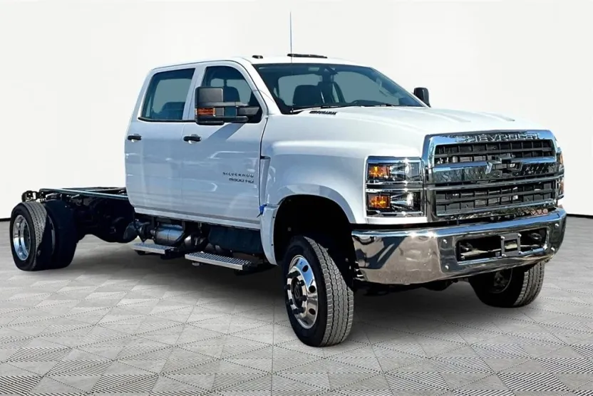 2024 Chevrolet Silverado 5500HD Work Truck photo 1