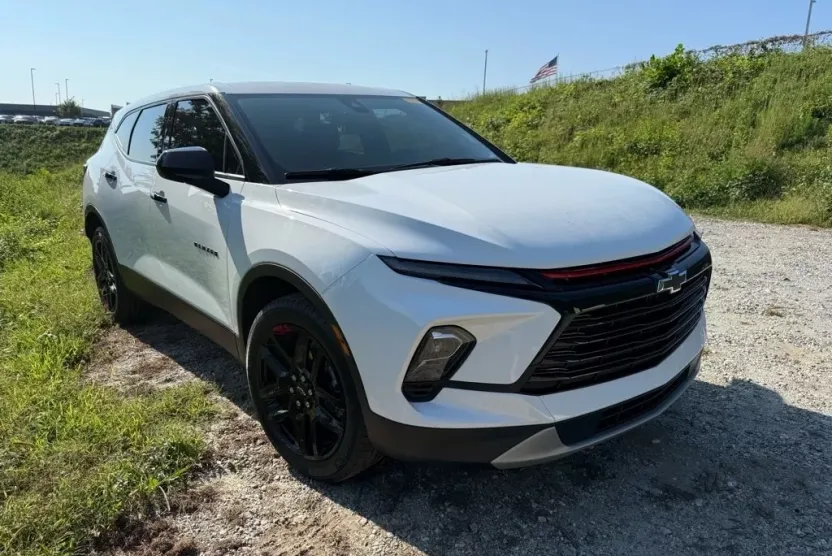 2023 Chevrolet Blazer 2LT photo 1