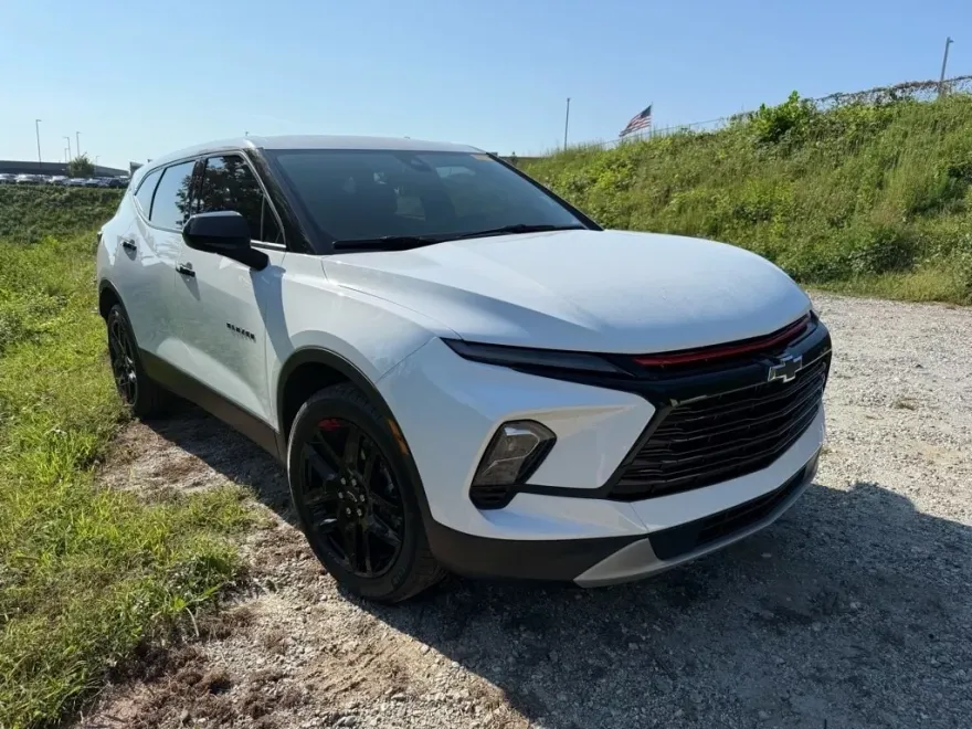 2023 Chevrolet Blazer 2LT photo 1