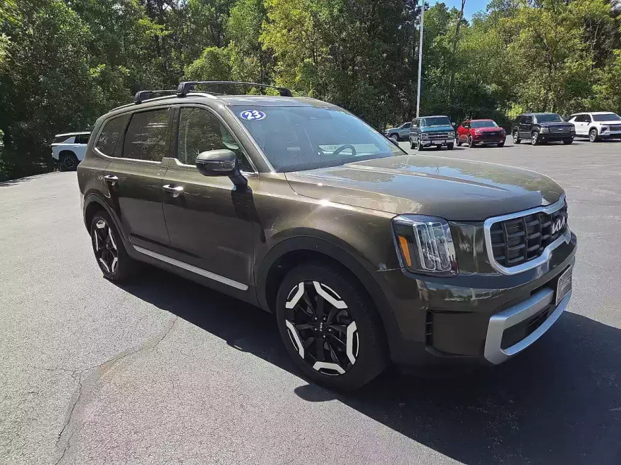 2023 Kia Telluride S photo 1