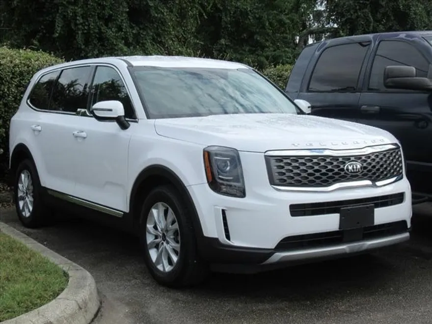 2021 Kia Telluride LX photo 1