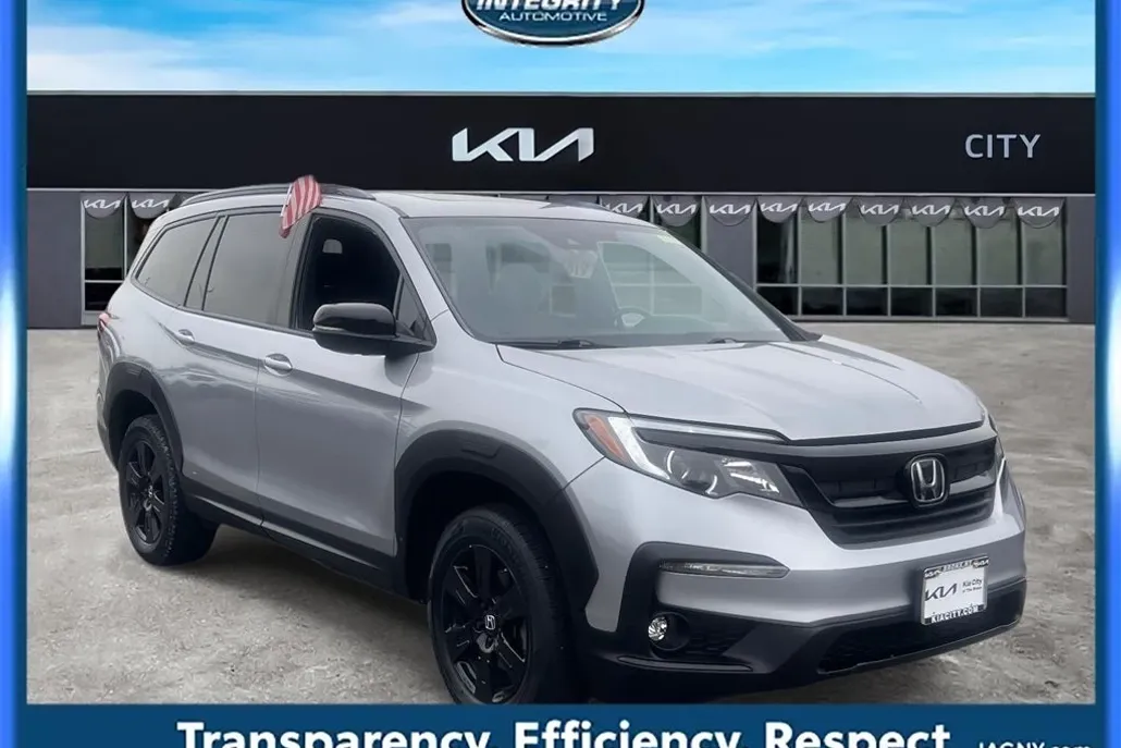2022 Honda Pilot TrailSport photo 1