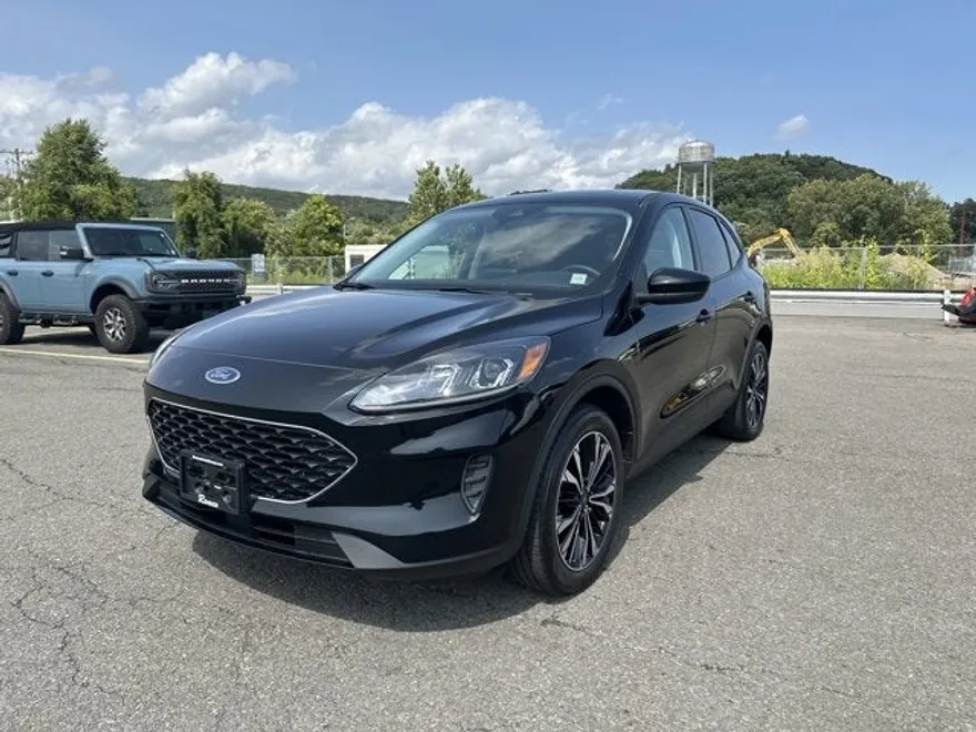 2022 Ford Escape SE photo 1