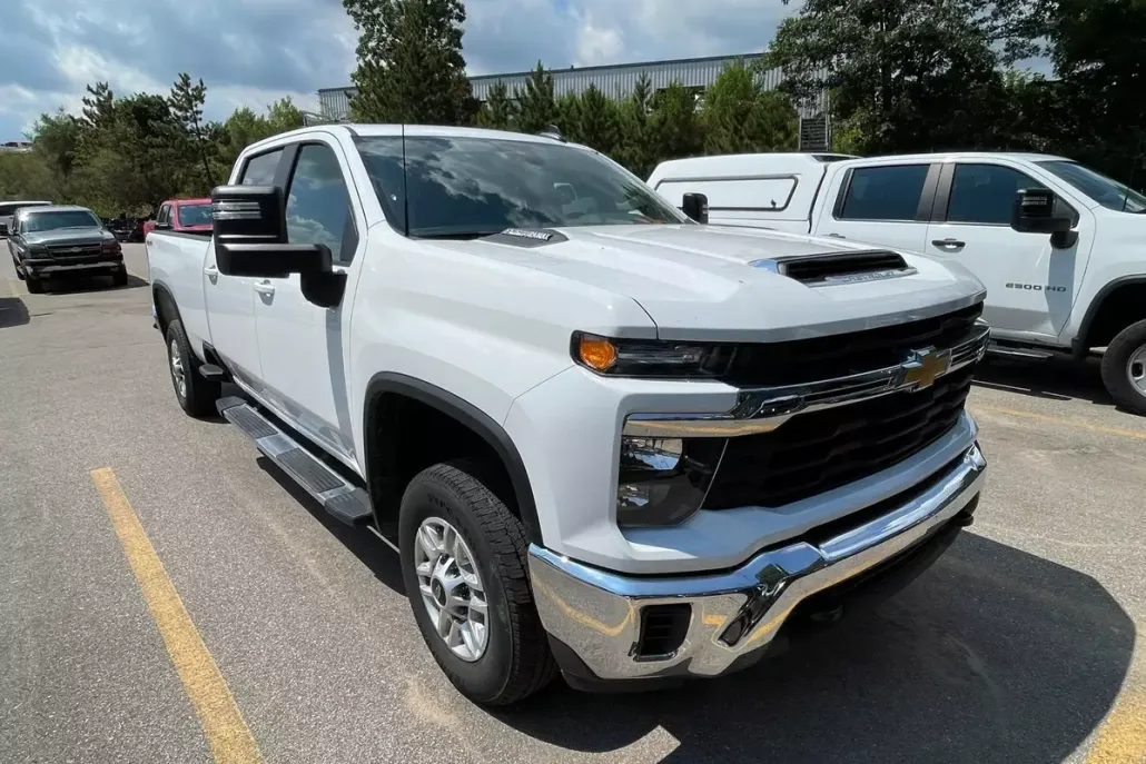 2024 Chevrolet Silverado 2500HD LT photo 1