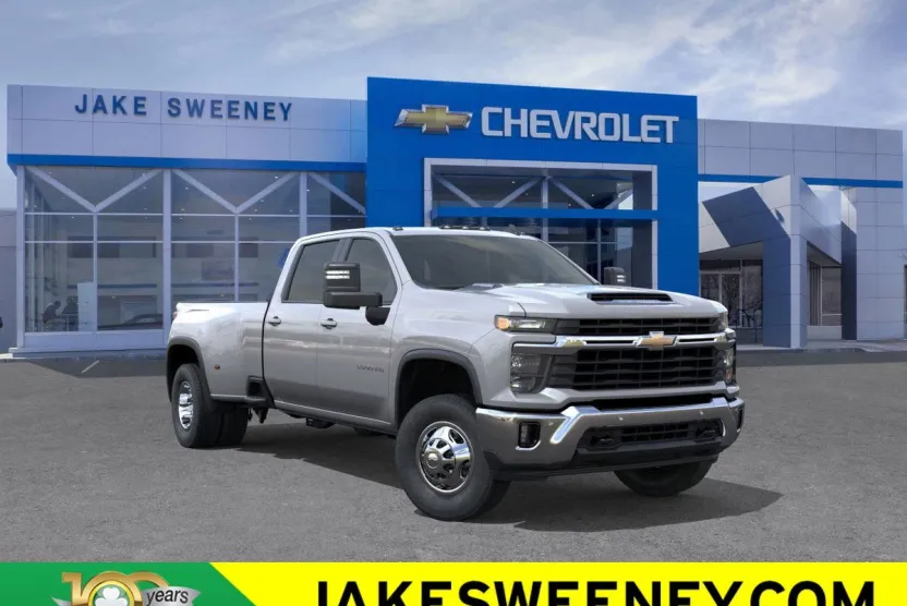 2026 Chevrolet Silverado 3500HD LT photo 1