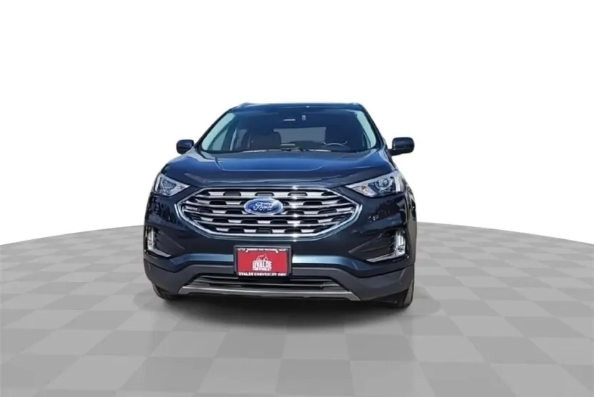 2022 Ford Edge SEL photo 1