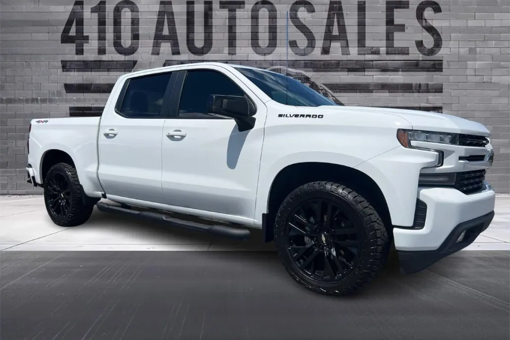 2021 Chevrolet Silverado RST photo 1