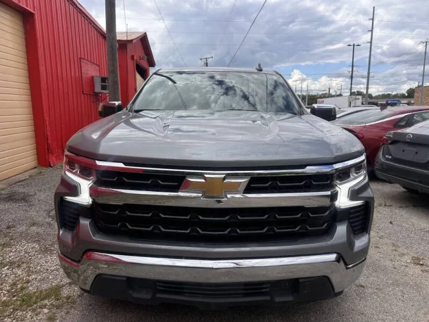 2024 Chevrolet Silverado 1500 LT photo 1