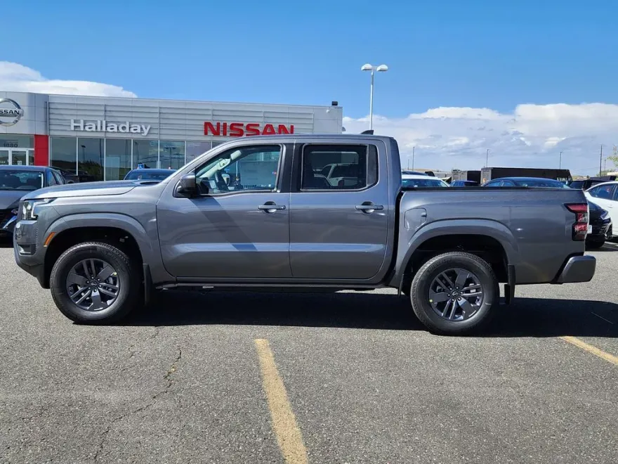 2026 Nissan Frontier Crew Cab SV photo 1