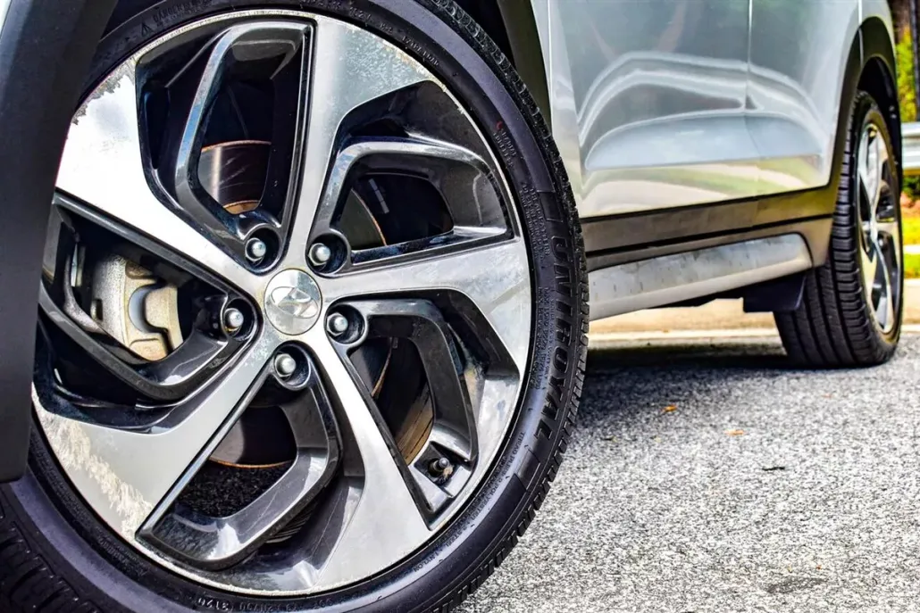 2017 Hyundai Tucson Sport photo 1